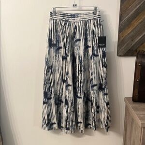 Simply Vera Vera Wang Navy and White A-Line Skirt with Pockets